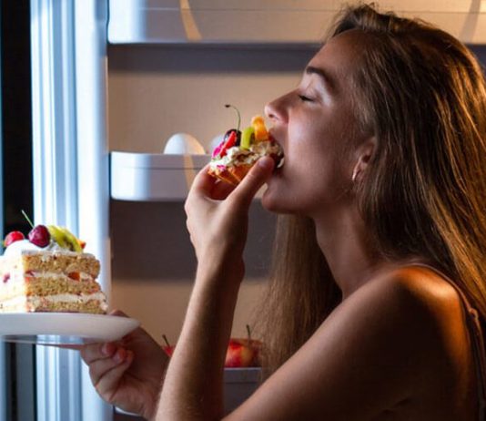 Fazla Kilonuzun Sebebi Hızlı Yemeniz Olabilir Mi?